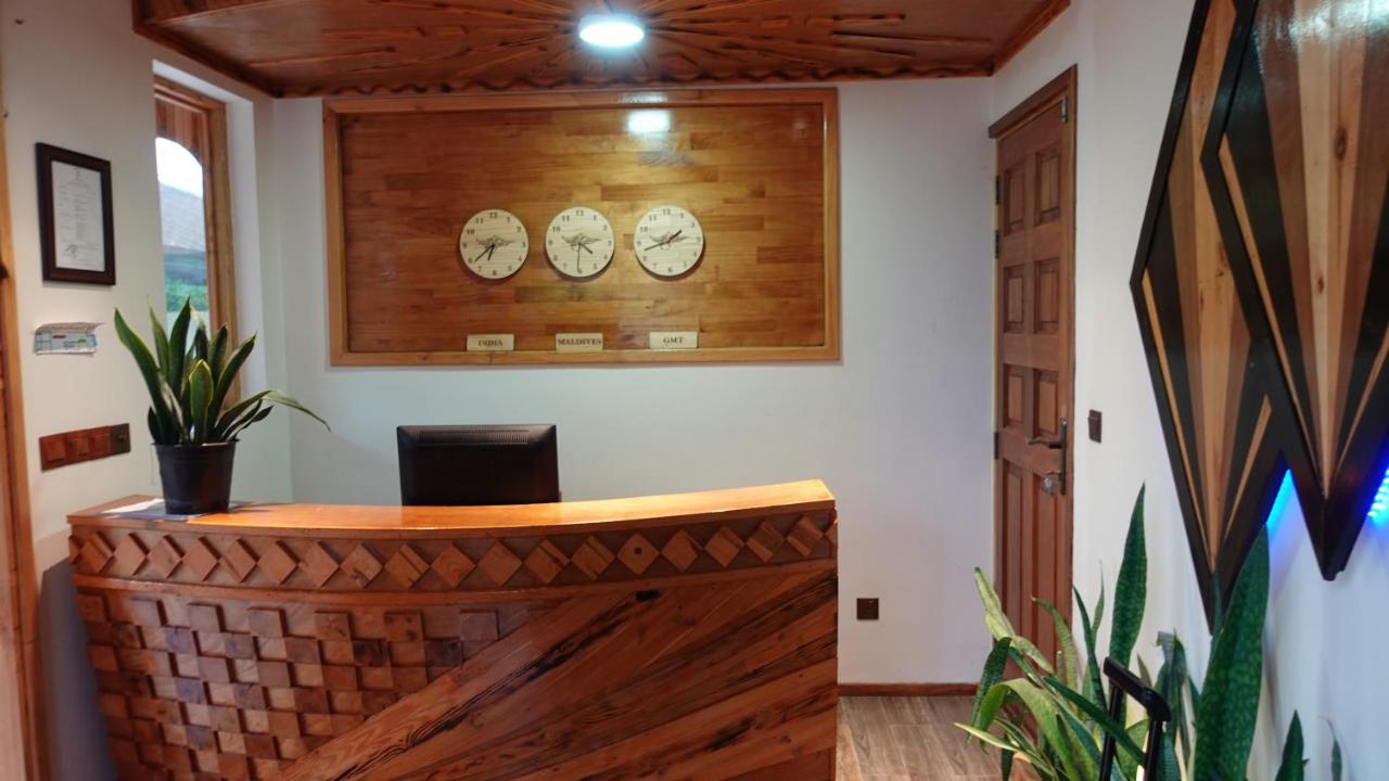 Manta Dhangethi Екстериор снимка
